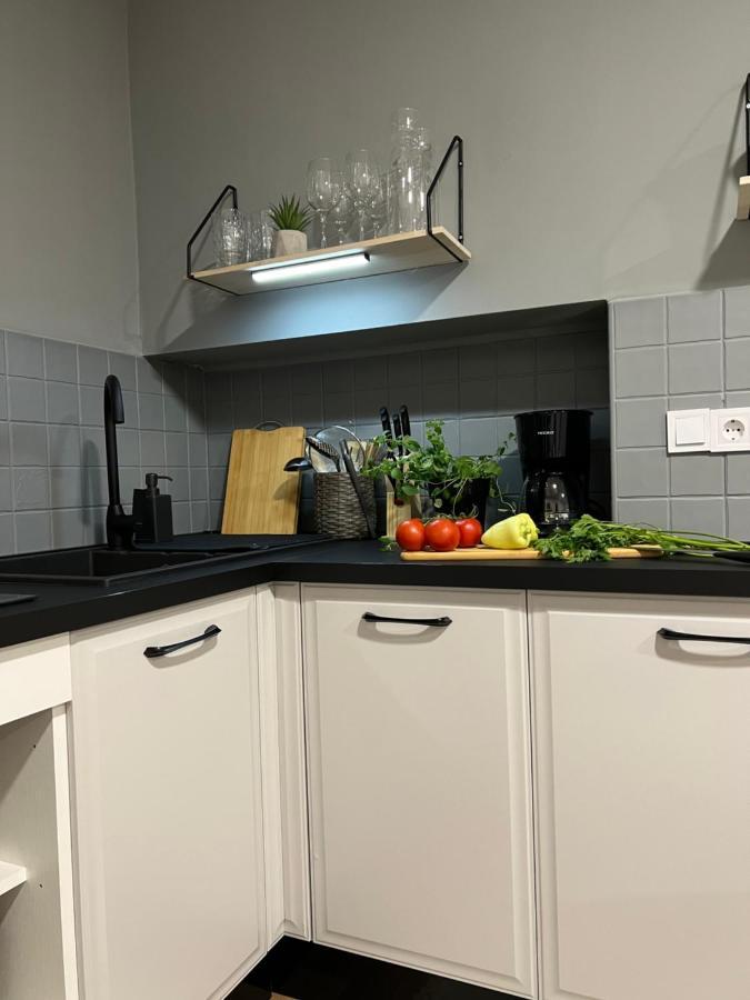 Cinderella Apartment With Free Parking Πούλα Εξωτερικό φωτογραφία