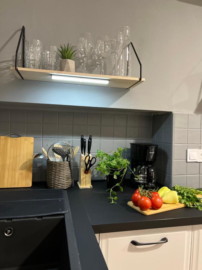 Cinderella Apartment With Free Parking Πούλα Εξωτερικό φωτογραφία